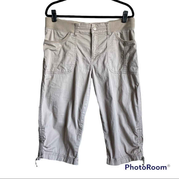 Lee Pants - LEE Relaxed Fit Khaki Capri Pants | 14